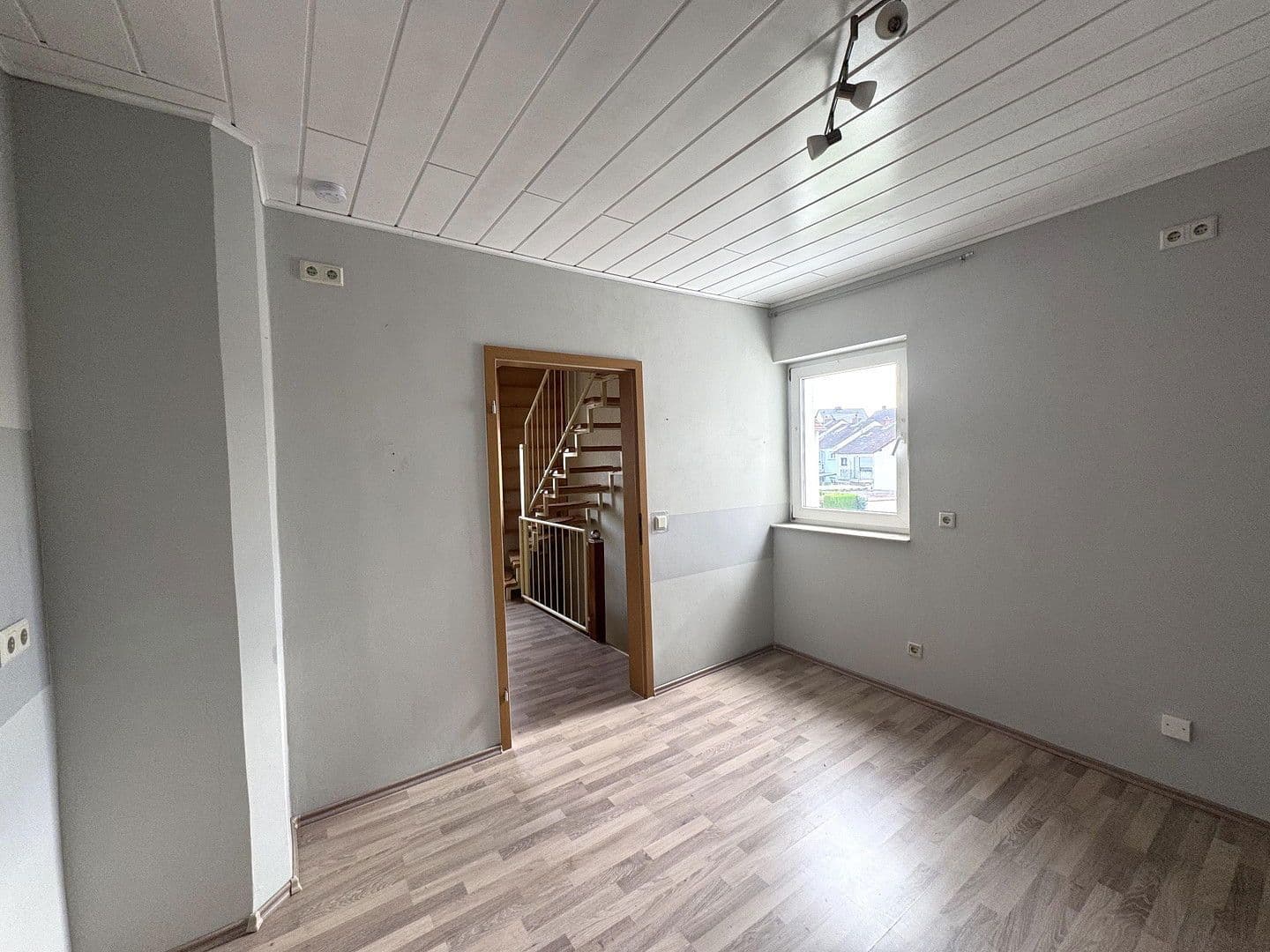 Prodej domu 124 m², pozemek 339 m², Karbachstr. 2, Neuwied, Porýní-Falc Prodej domu 124 m², pozemek 339 m², Karbachstr. 2, Neuwied, Porýní-Falc
