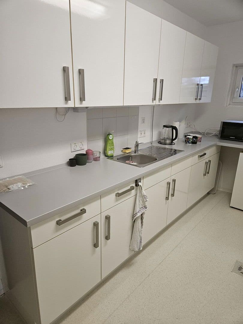 Pronájem kanceláře 80 m², Lehenbuckl 39, Lenting, Bavorsko Pronájem kanceláře 80 m², Lehenbuckl 39, Lenting, Bavorsko