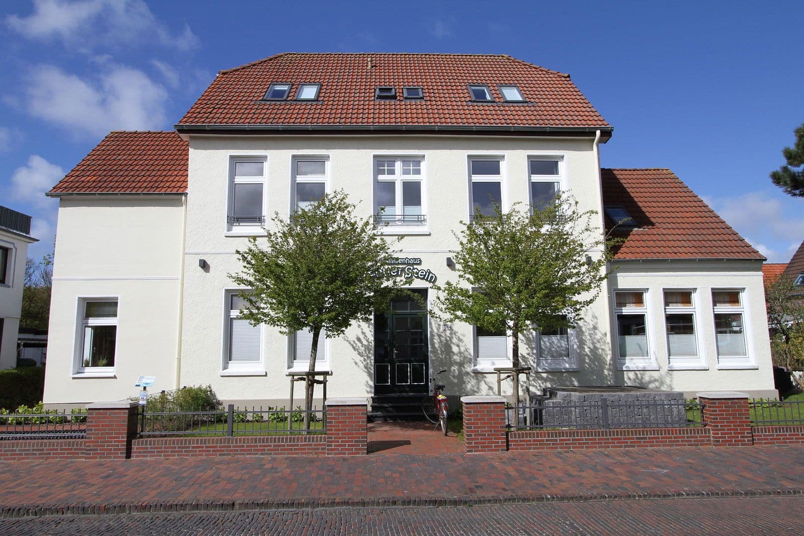 Prodej domu 546 m², pozemek 890 m², Friedrich-August-Straße, 10, Wangerooge, Dolní Sasko Prodej domu 546 m², pozemek 890 m², Friedrich-August-Straße, 10, Wangerooge, Dolní Sasko