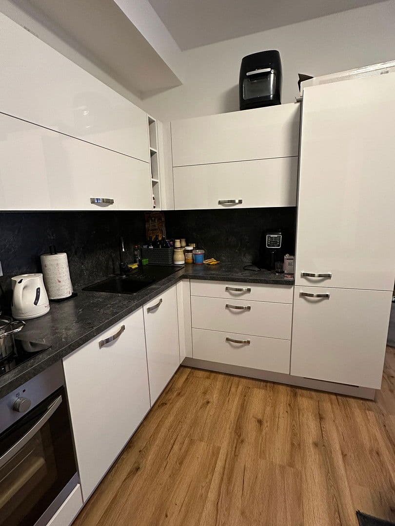 Pronájem bytu 4+1 132 m², Prinz-Ferdiand-Str. 144, Krefeld, Severní Porýní-Vestfálsko Pronájem bytu 4+1 132 m², Prinz-Ferdiand-Str. 144, Krefeld, Severní Porýní-Vestfálsko