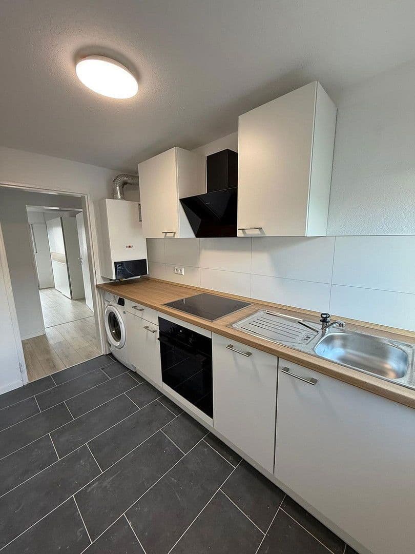 Prodej bytu 3+1 68 m², Trifelsstraße 79, Ludwigshafen, Porýní-Falc Prodej bytu 3+1 68 m², Trifelsstraße 79, Ludwigshafen, Porýní-Falc