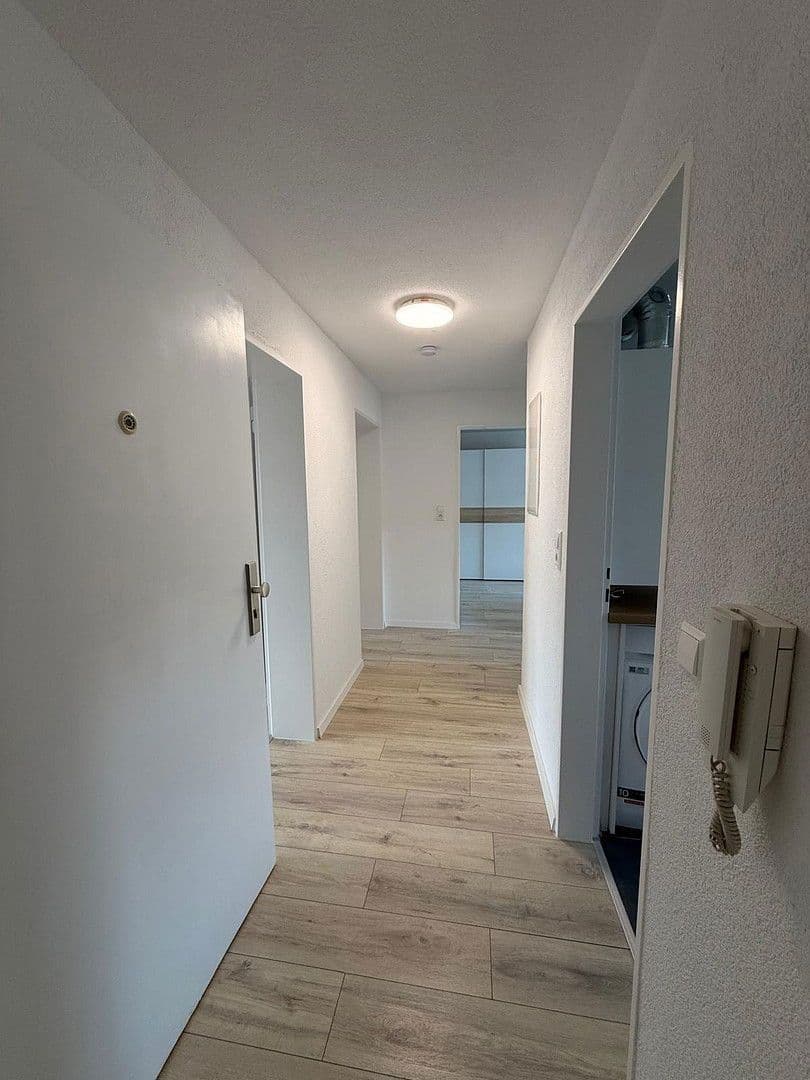 Prodej bytu 3+1 68 m², Trifelsstraße 79, Ludwigshafen, Porýní-Falc Prodej bytu 3+1 68 m², Trifelsstraße 79, Ludwigshafen, Porýní-Falc