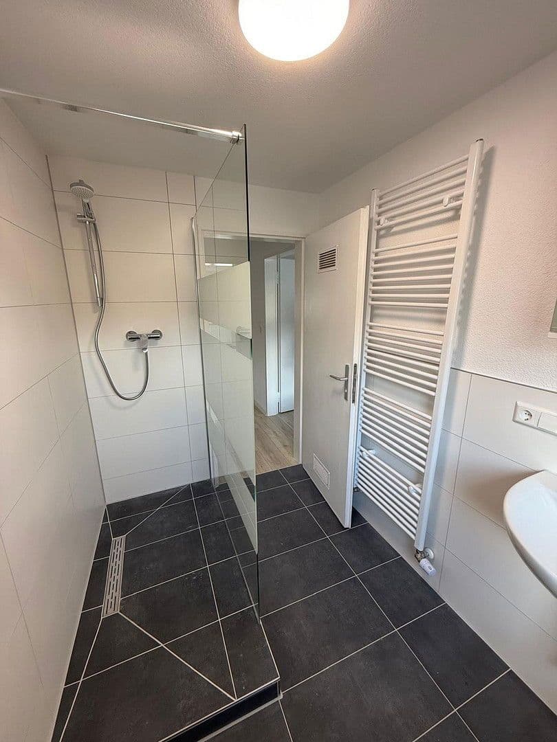 Prodej bytu 3+1 68 m², Trifelsstraße 79, Ludwigshafen, Porýní-Falc Prodej bytu 3+1 68 m², Trifelsstraße 79, Ludwigshafen, Porýní-Falc