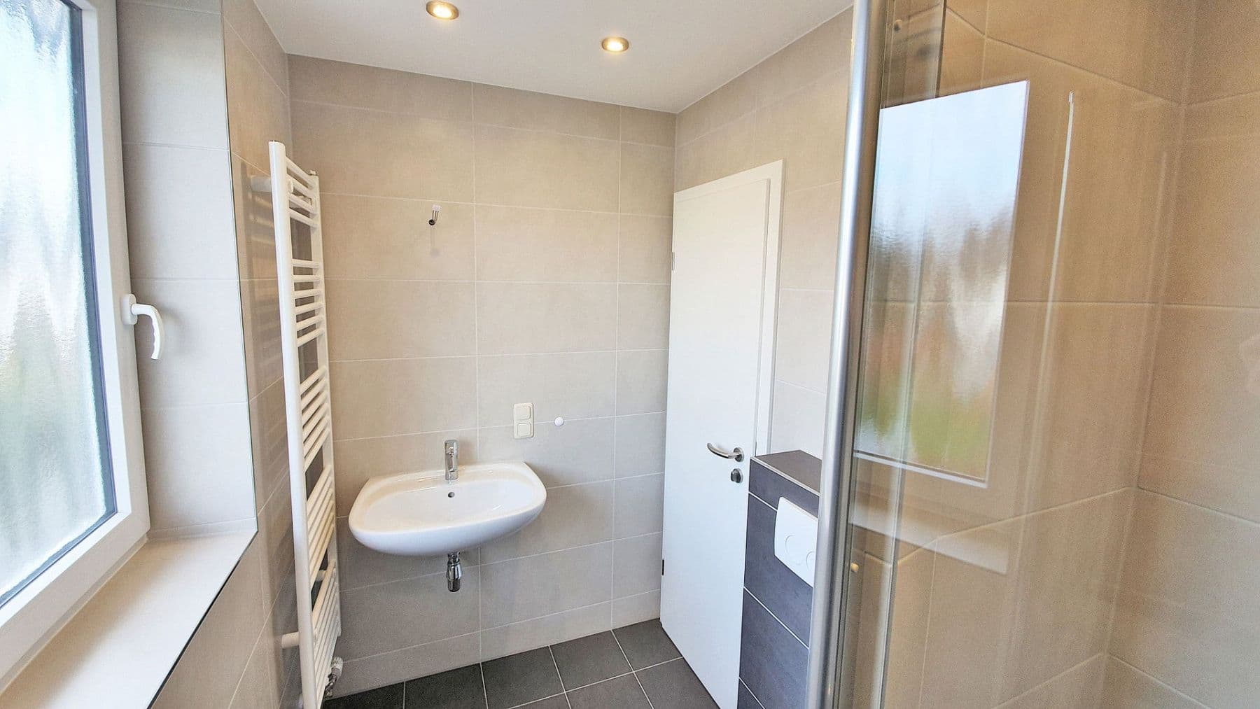 Pronájem domu 100 m², pozemek 180 m², Peine, Dolní Sasko Pronájem domu 100 m², pozemek 180 m², Peine, Dolní Sasko