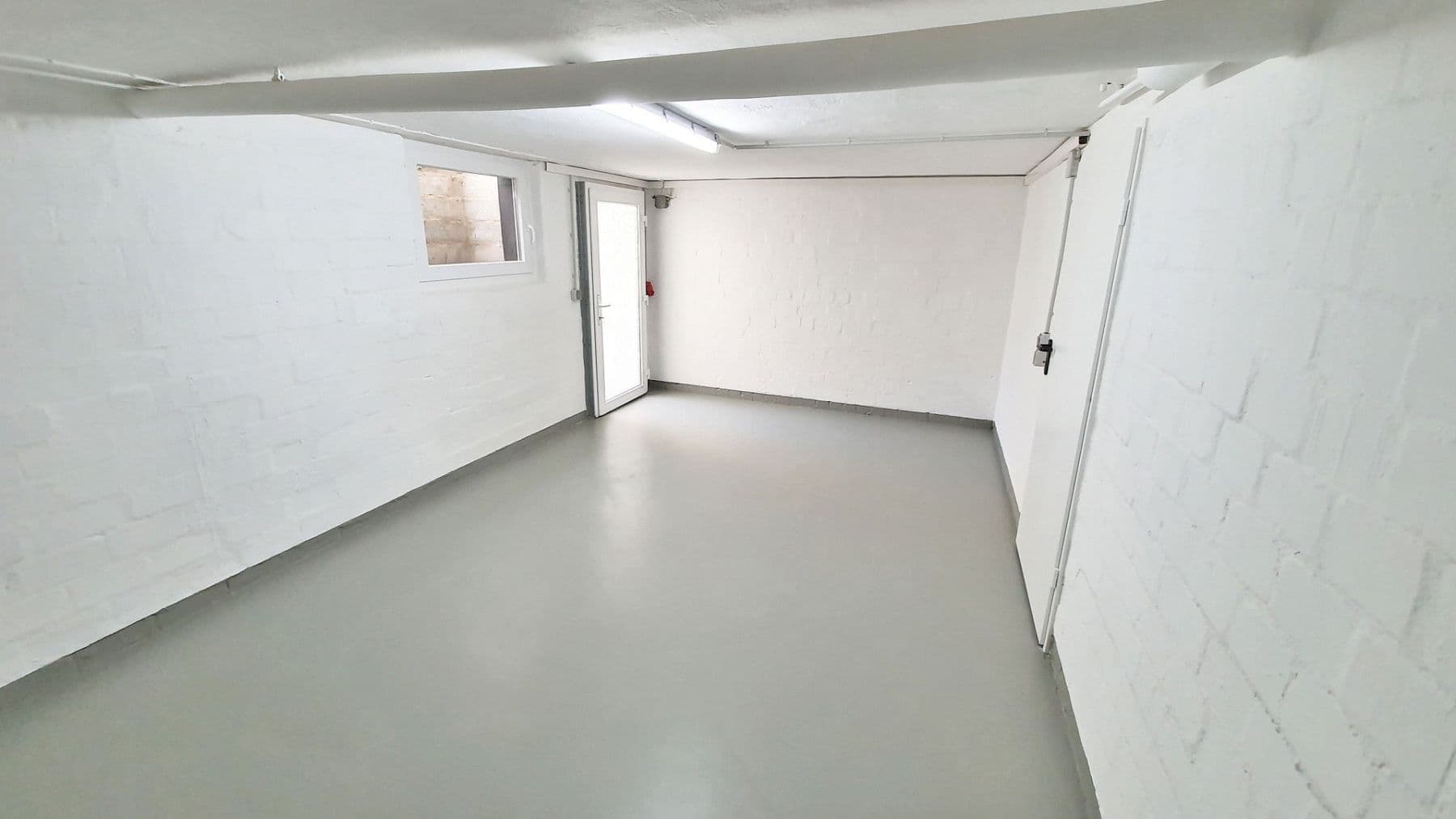 Pronájem domu 100 m², pozemek 180 m², Peine, Dolní Sasko Pronájem domu 100 m², pozemek 180 m², Peine, Dolní Sasko