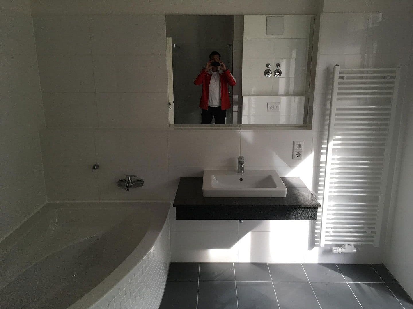 Prodej bytu 2+1 80 m², Südostallee 132, Berlin, Berlín Prodej bytu 2+1 80 m², Südostallee 132, Berlin, Berlín