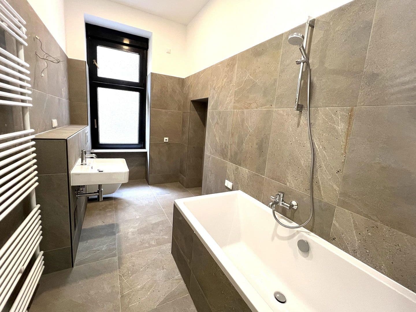 Prodej bytu 3+1 72 m², Leonhardtstraße 16, Berlin, Berlín Prodej bytu 3+1 72 m², Leonhardtstraße 16, Berlin, Berlín