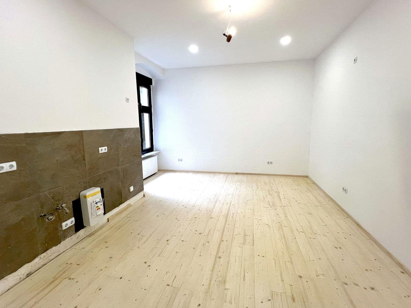 Prodej bytu 3+1 72 m², Leonhardtstraße 16, Berlin, Berlín Prodej bytu 3+1 72 m², Leonhardtstraße 16, Berlin, Berlín