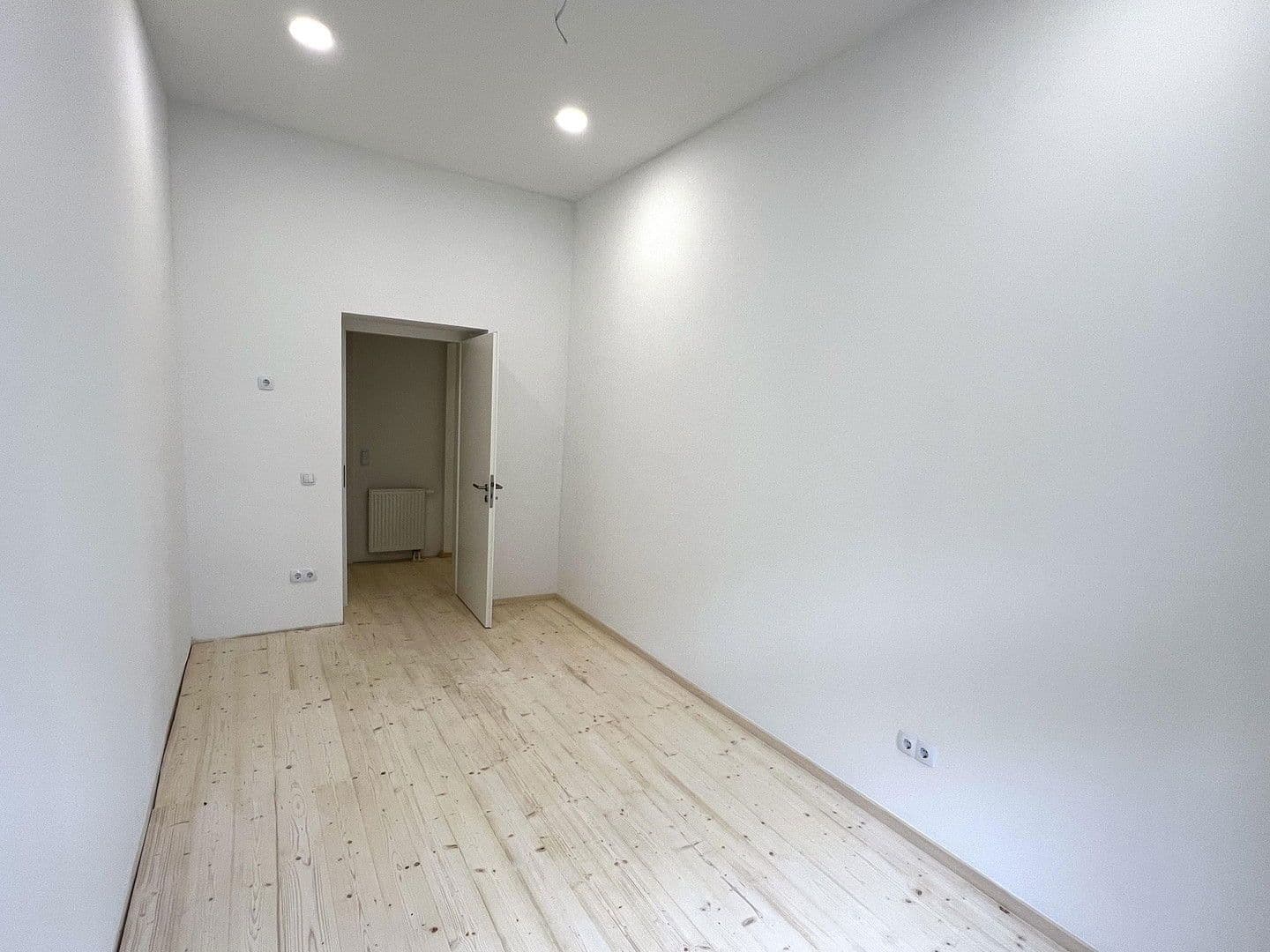 Prodej bytu 3+1 72 m², Leonhardtstraße 16, Berlin, Berlín Prodej bytu 3+1 72 m², Leonhardtstraße 16, Berlin, Berlín