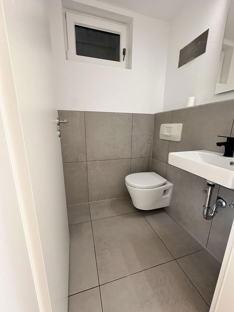 Pronájem kanceláře 20 m², Jettingerstr. 36, Herrenberg, Bádensko-Württembersko Pronájem kanceláře 20 m², Jettingerstr. 36, Herrenberg, Bádensko-Württembersko