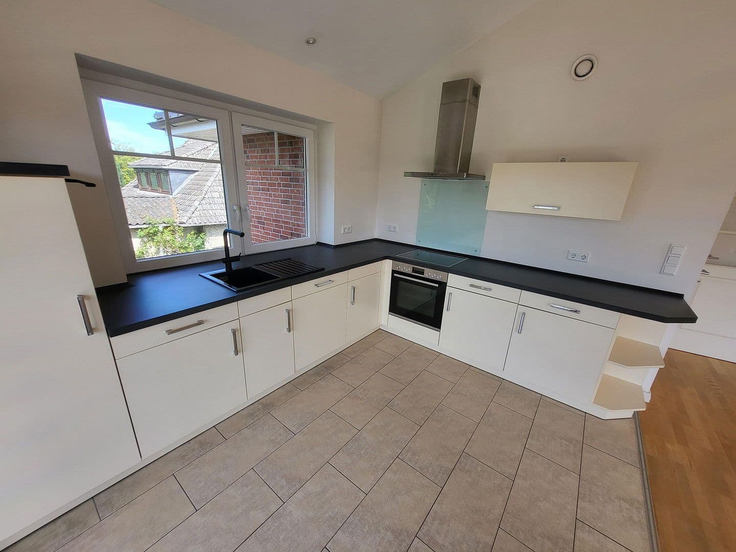 Pronájem bytu 3+1 95 m², Seevetal, Dolní Sasko Pronájem bytu 3+1 95 m², Seevetal, Dolní Sasko