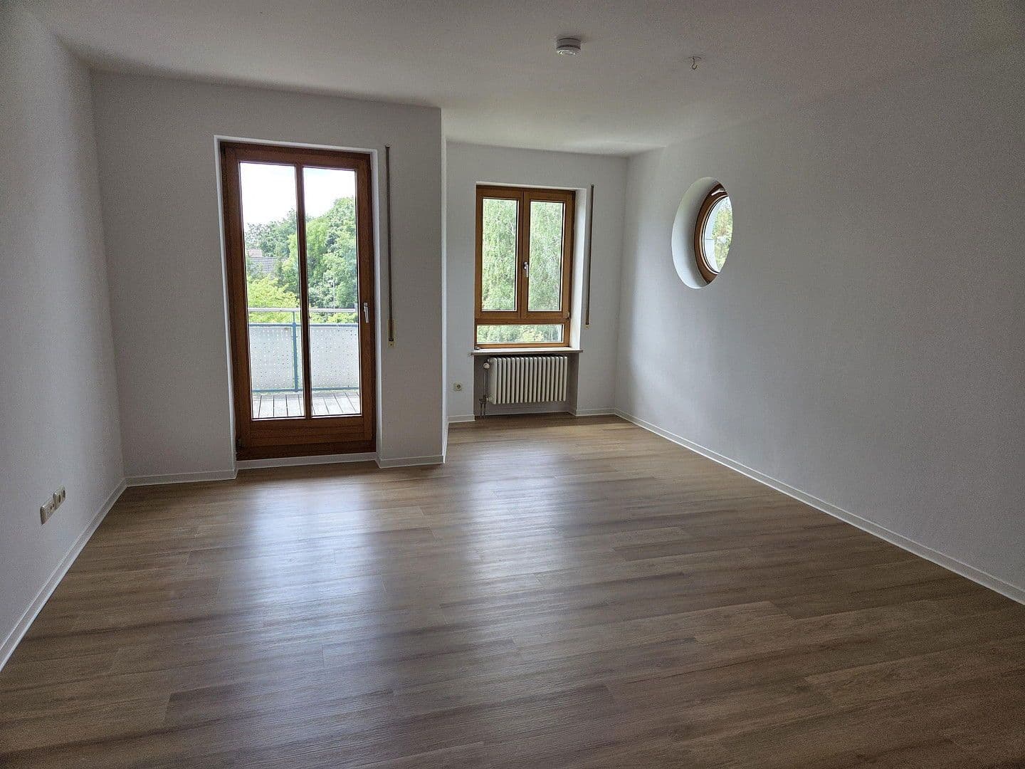 Pronájem bytu 3+1 72 m², Groß Kreutz (Havel), Braniborsko Pronájem bytu 3+1 72 m², Groß Kreutz (Havel), Braniborsko