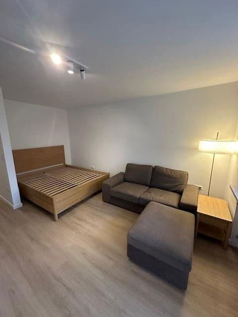 Pronájem bytu 1+1 33 m², Aidenbachstr. 102a, München, Bavorsko Pronájem bytu 1+1 33 m², Aidenbachstr. 102a, München, Bavorsko