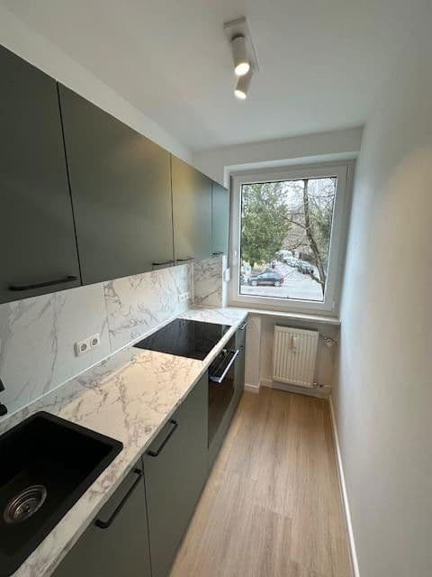 Pronájem bytu 1+1 33 m², Aidenbachstr. 102a, München, Bavorsko Pronájem bytu 1+1 33 m², Aidenbachstr. 102a, München, Bavorsko