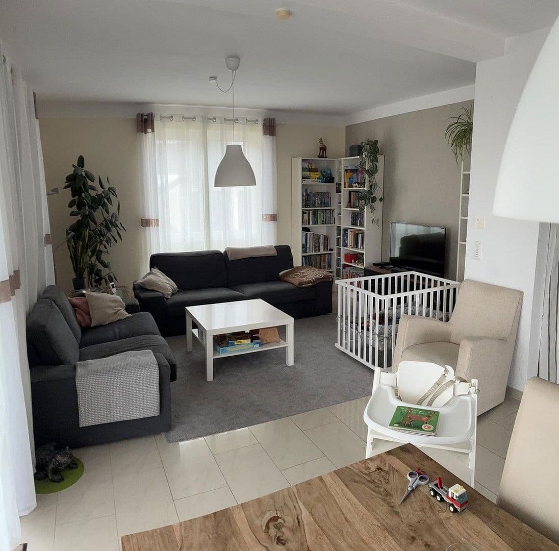 Pronájem bytu 4+1 94 m², Römerweg 33, Schömberg, Bádensko-Württembersko Pronájem bytu 4+1 94 m², Römerweg 33, Schömberg, Bádensko-Württembersko