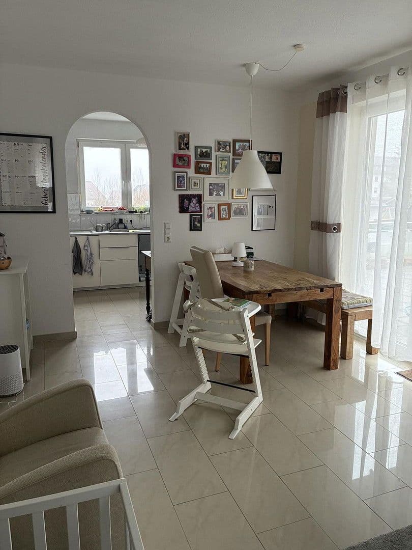 Pronájem bytu 4+1 94 m², Römerweg 33, Schömberg, Bádensko-Württembersko Pronájem bytu 4+1 94 m², Römerweg 33, Schömberg, Bádensko-Württembersko