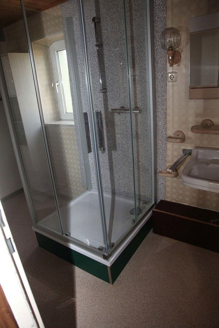 Prodej domu 185 m², pozemek 1.348 m², Lippstädter Straße 18, Erwitte, Severní Porýní-Vestfálsko Prodej domu 185 m², pozemek 1.348 m², Lippstädter Straße 18, Erwitte, Severní Porýní-Vestfálsko