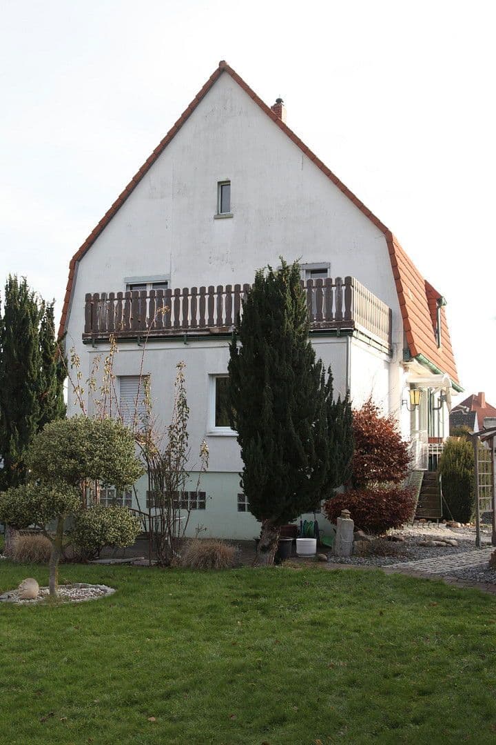 Prodej domu 185 m², pozemek 1.348 m², Lippstädter Straße 18, Erwitte, Severní Porýní-Vestfálsko Prodej domu 185 m², pozemek 1.348 m², Lippstädter Straße 18, Erwitte, Severní Porýní-Vestfálsko