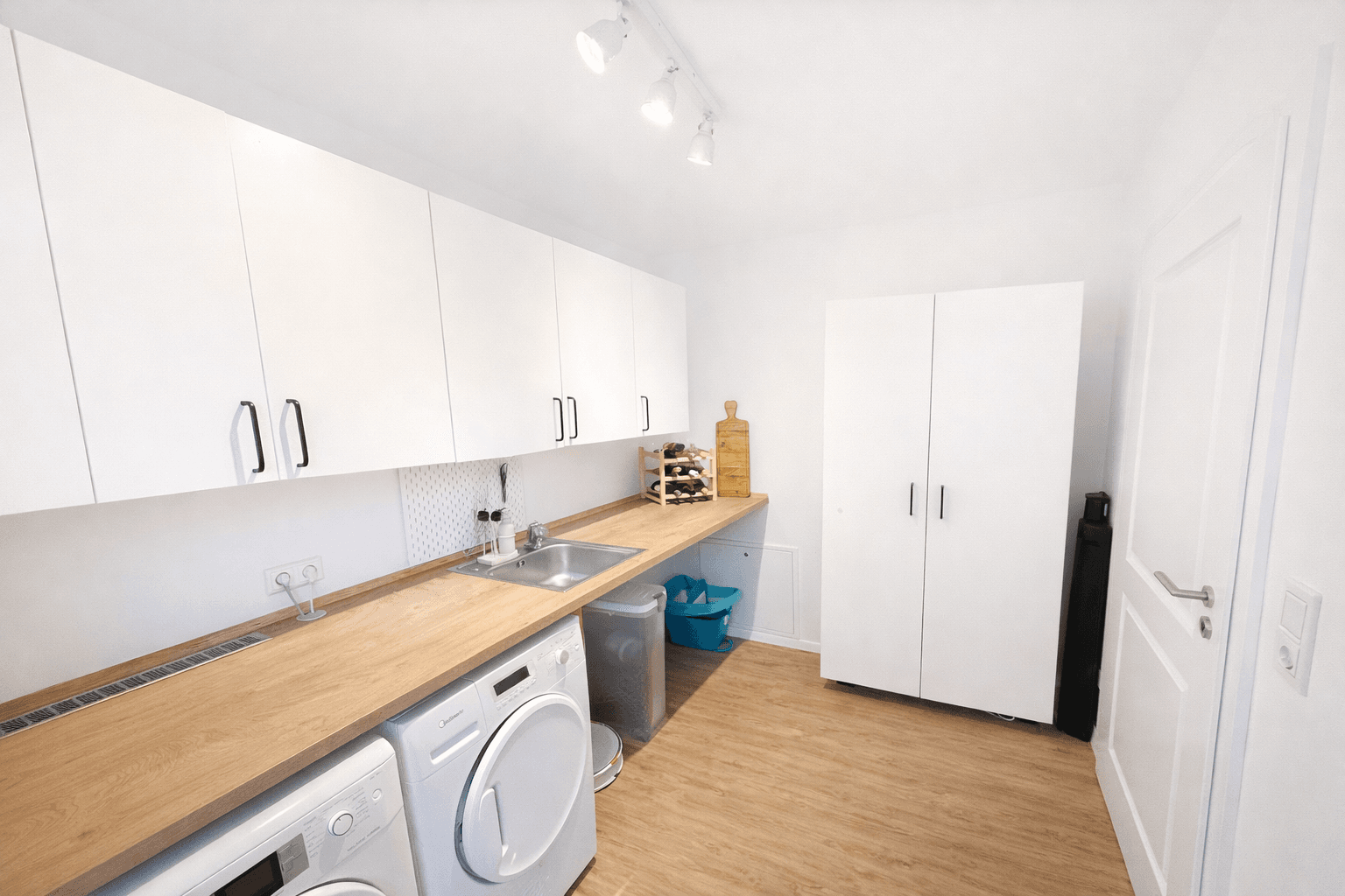 Prodej domu 110 m², pozemek 301 m², Wielandstraße 4b, Hude (Oldenburg), Dolní Sasko Prodej domu 110 m², pozemek 301 m², Wielandstraße 4b, Hude (Oldenburg), Dolní Sasko