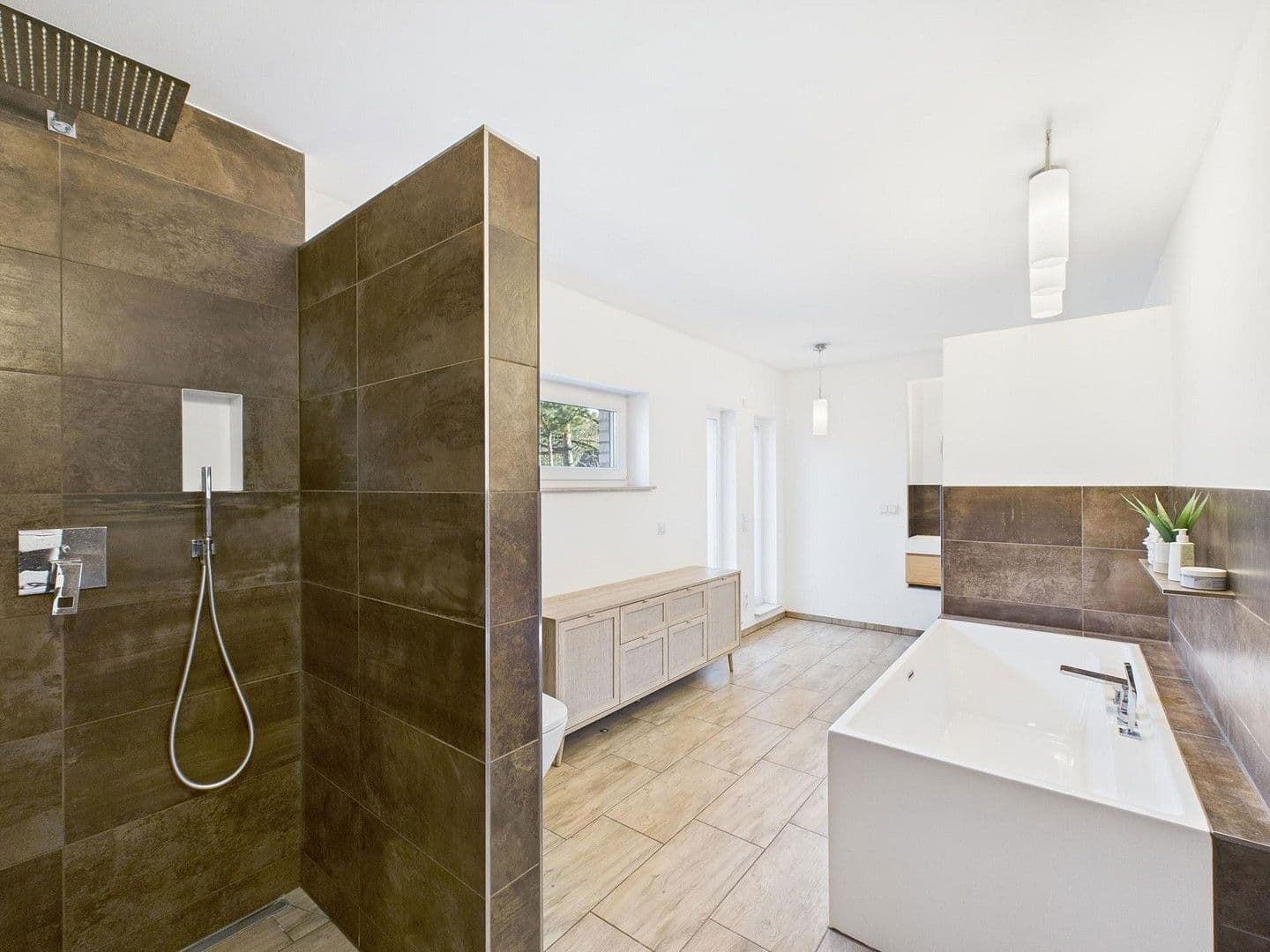 Prodej domu 178 m², pozemek 1.401 m², Mittenwalde, Braniborsko Prodej domu 178 m², pozemek 1.401 m², Mittenwalde, Braniborsko