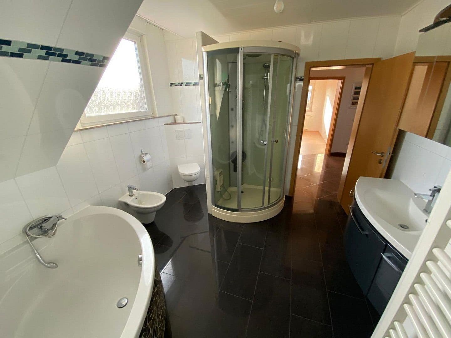 Prodej domu 166 m², pozemek 448 m², Römerberg, Porýní-Falc Prodej domu 166 m², pozemek 448 m², Römerberg, Porýní-Falc