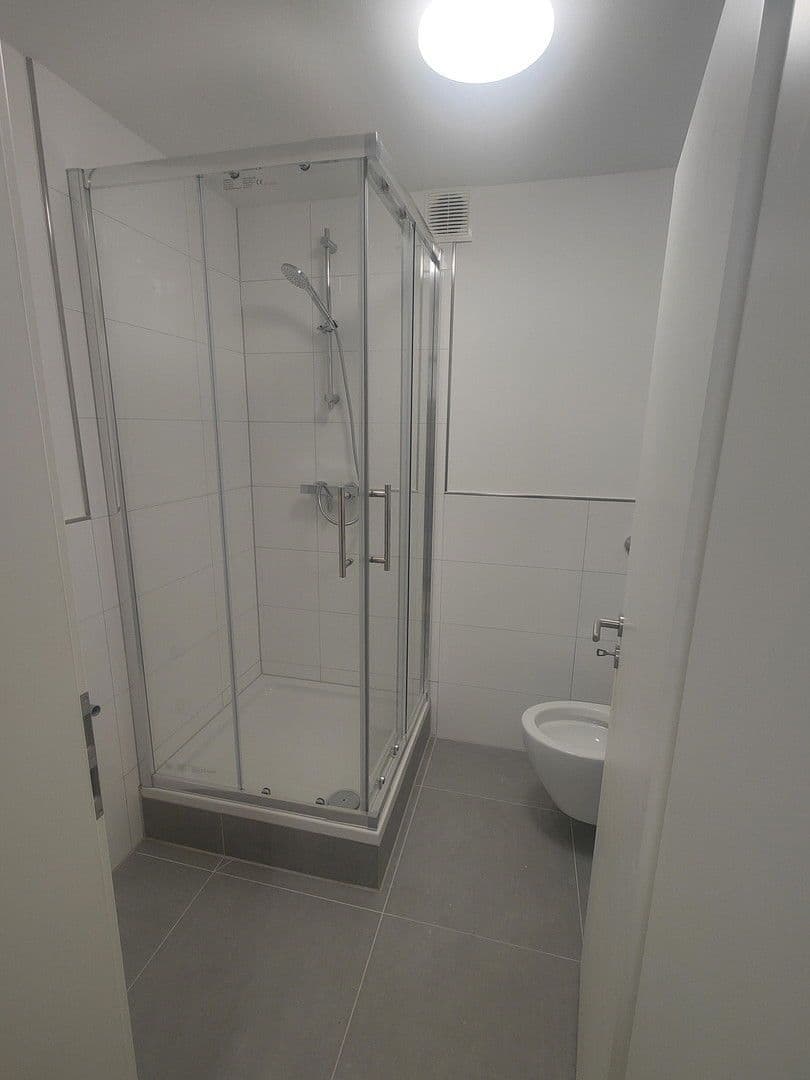 Pronájem bytu 2+1 45 m², Flensburger Str. 50, Wuppertal, Severní Porýní-Vestfálsko Pronájem bytu 2+1 45 m², Flensburger Str. 50, Wuppertal, Severní Porýní-Vestfálsko