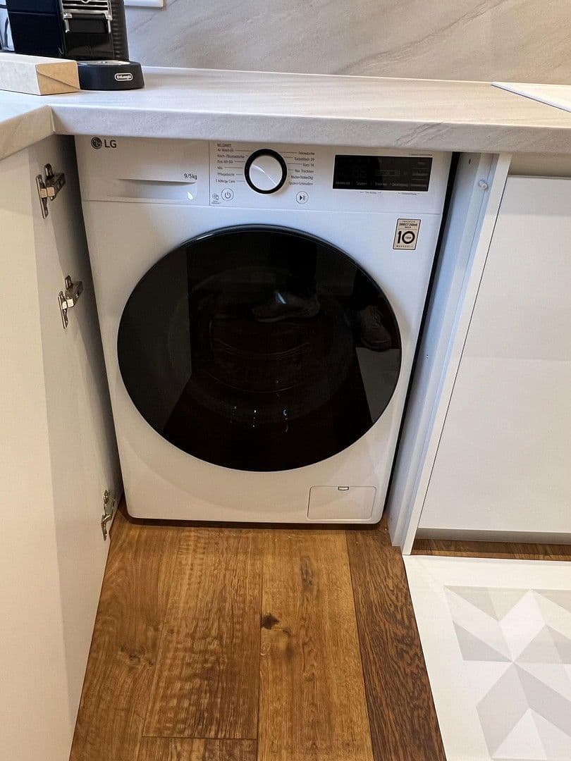 Pronájem bytu 2+kk 95 m², Rubensstraße 12, Düsseldorf, Severní Porýní-Vestfálsko Pronájem bytu 2+kk 95 m², Rubensstraße 12, Düsseldorf, Severní Porýní-Vestfálsko