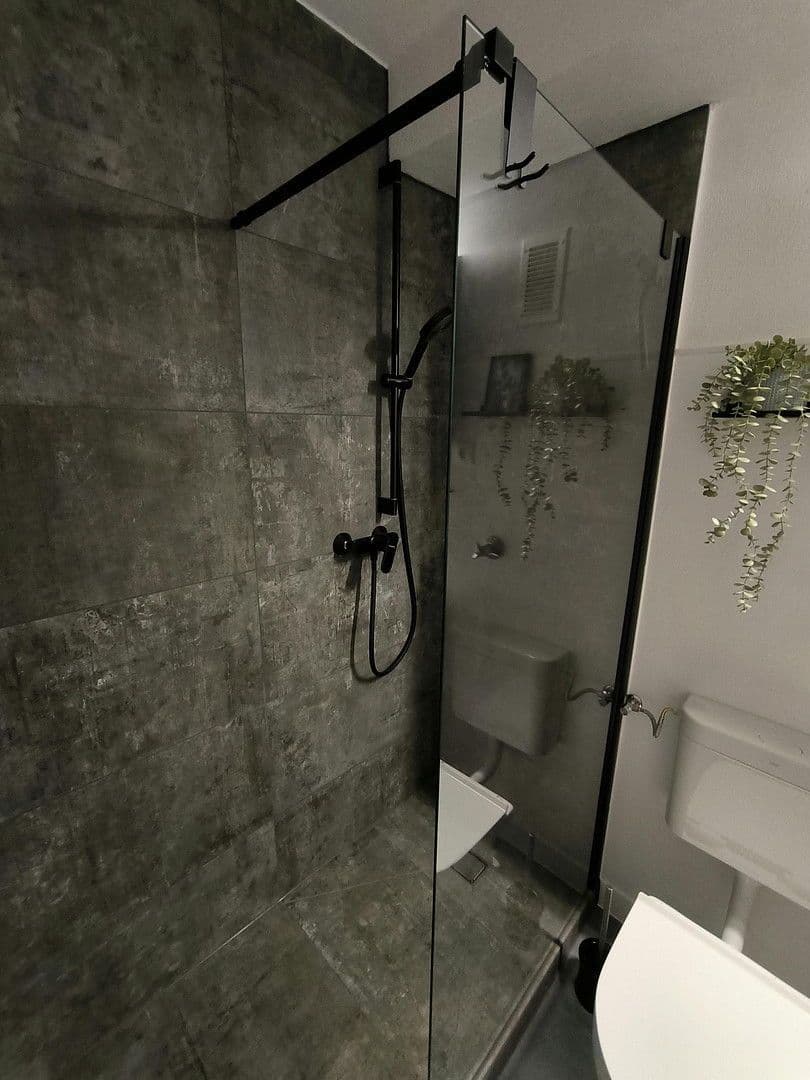 Pronájem bytu 1+1 44 m², Hubertusweg, Neuss, Severní Porýní-Vestfálsko Pronájem bytu 1+1 44 m², Hubertusweg, Neuss, Severní Porýní-Vestfálsko