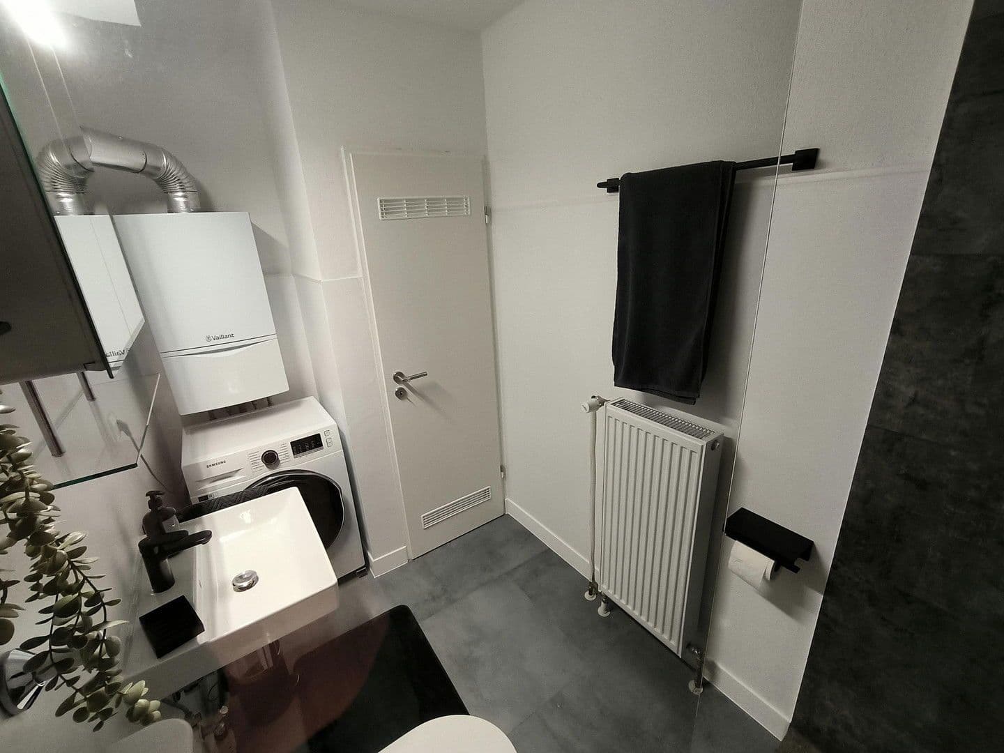 Pronájem bytu 1+1 44 m², Hubertusweg, Neuss, Severní Porýní-Vestfálsko Pronájem bytu 1+1 44 m², Hubertusweg, Neuss, Severní Porýní-Vestfálsko