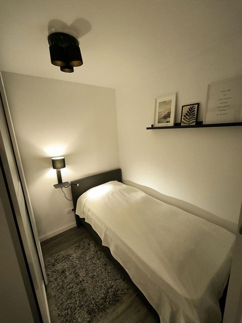 Pronájem bytu 1+1 44 m², Hubertusweg, Neuss, Severní Porýní-Vestfálsko Pronájem bytu 1+1 44 m², Hubertusweg, Neuss, Severní Porýní-Vestfálsko