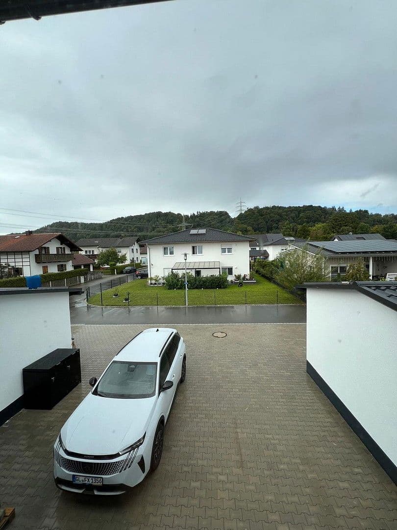 Pronájem domu 150 m², pozemek 368 m², Waldblickstr. 30, Simbach, Bavorsko Pronájem domu 150 m², pozemek 368 m², Waldblickstr. 30, Simbach, Bavorsko