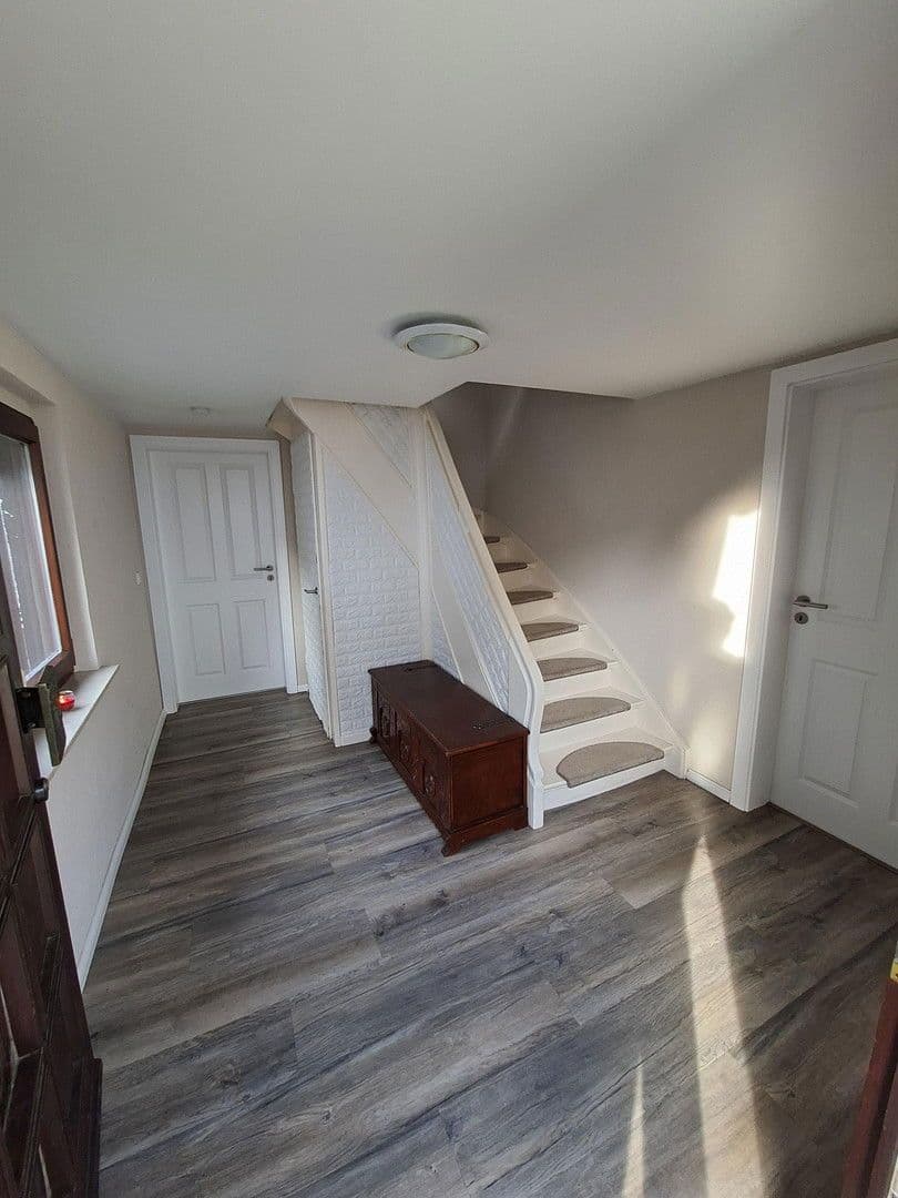 Prodej domu 150 m², pozemek 1.400 m², Hauptstrasse 14, Obererbach, Porýní-Falc Prodej domu 150 m², pozemek 1.400 m², Hauptstrasse 14, Obererbach, Porýní-Falc