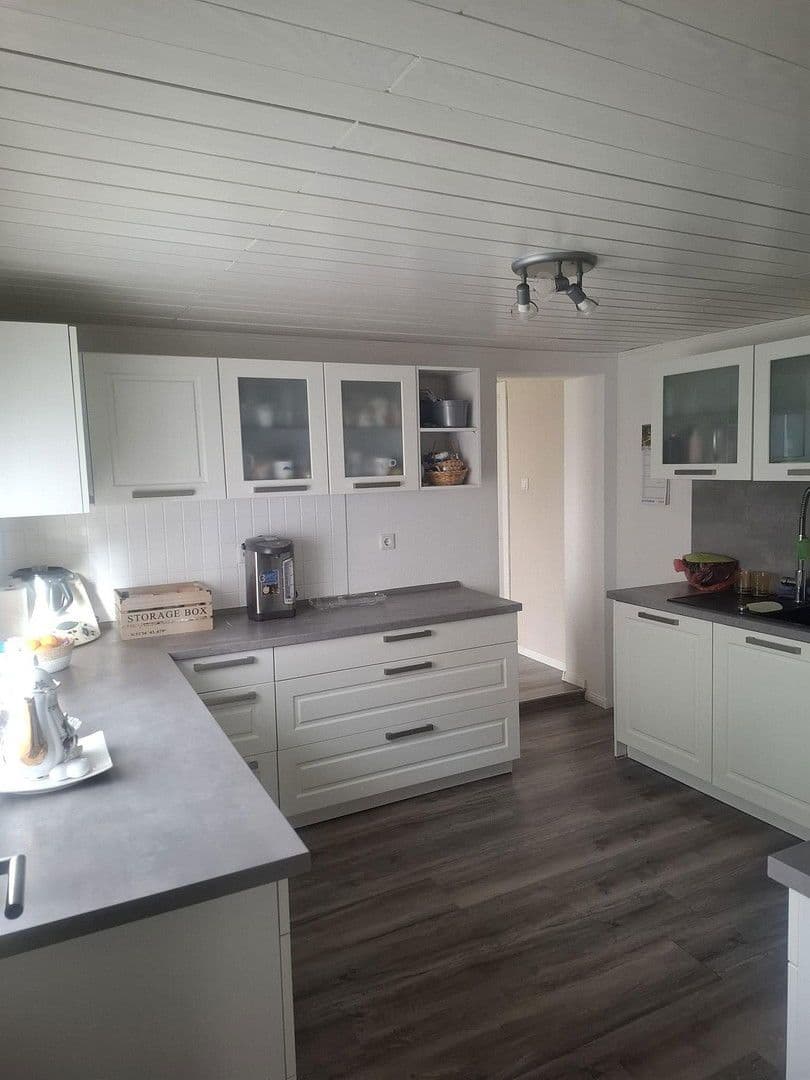 Prodej domu 150 m², pozemek 1.400 m², Hauptstrasse 14, Obererbach, Porýní-Falc Prodej domu 150 m², pozemek 1.400 m², Hauptstrasse 14, Obererbach, Porýní-Falc