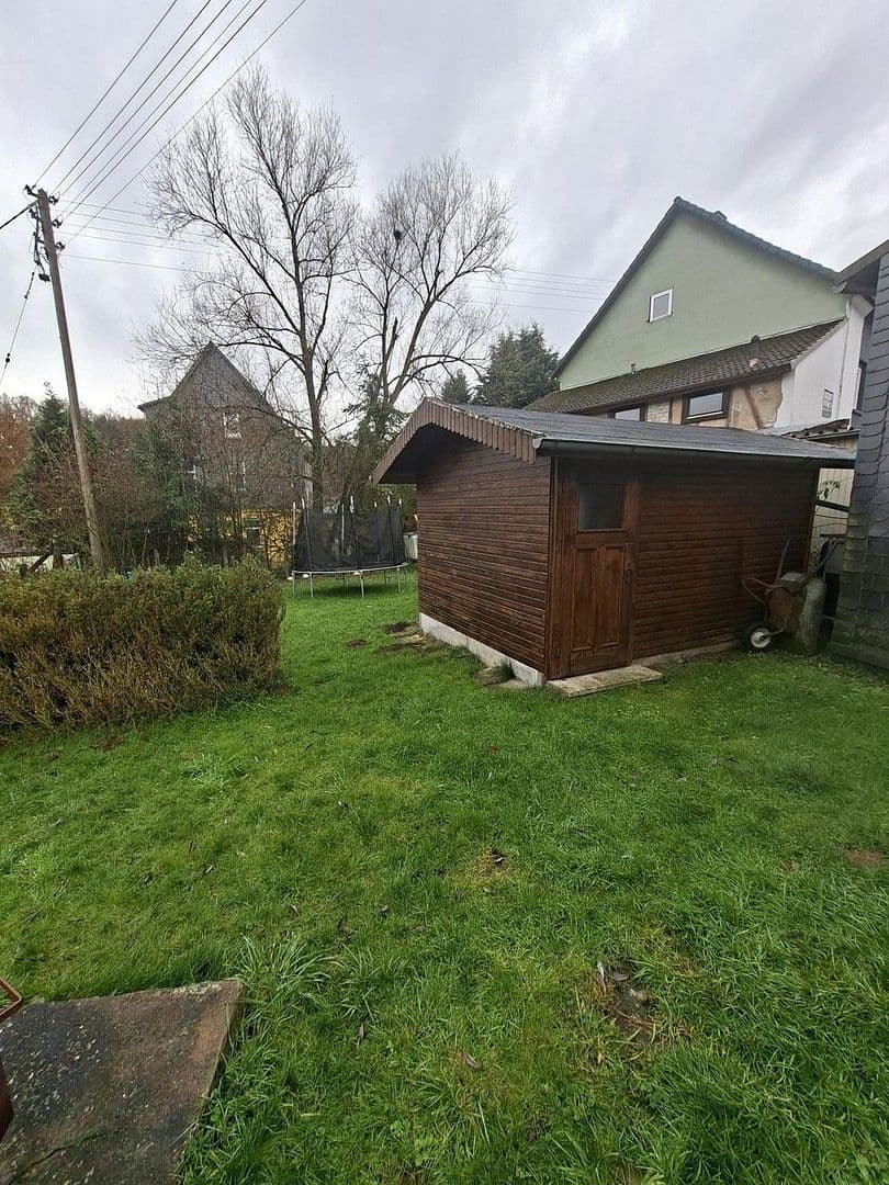 Prodej domu 150 m², pozemek 1.400 m², Hauptstrasse 14, Obererbach, Porýní-Falc Prodej domu 150 m², pozemek 1.400 m², Hauptstrasse 14, Obererbach, Porýní-Falc