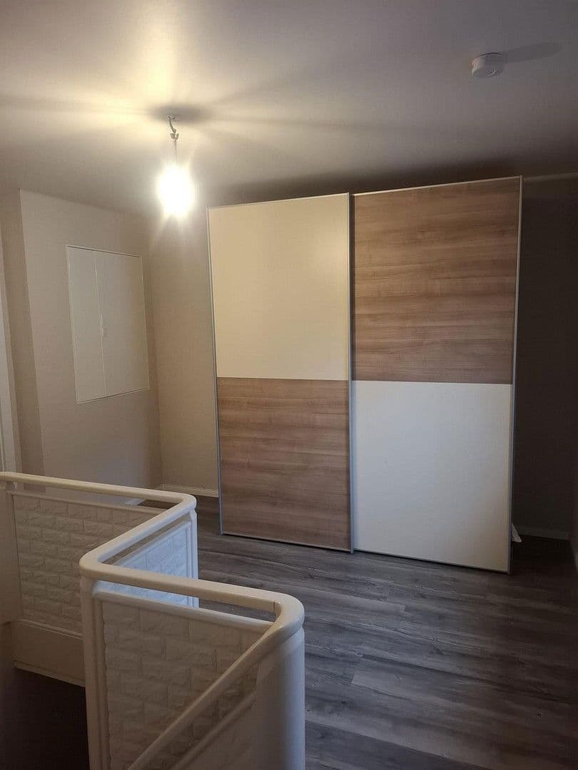 Prodej domu 150 m², pozemek 1.400 m², Hauptstrasse 14, Obererbach, Porýní-Falc Prodej domu 150 m², pozemek 1.400 m², Hauptstrasse 14, Obererbach, Porýní-Falc