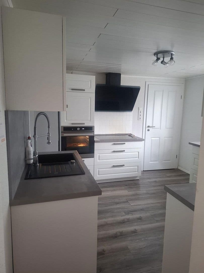 Prodej domu 150 m², pozemek 1.400 m², Hauptstrasse 14, Obererbach, Porýní-Falc Prodej domu 150 m², pozemek 1.400 m², Hauptstrasse 14, Obererbach, Porýní-Falc