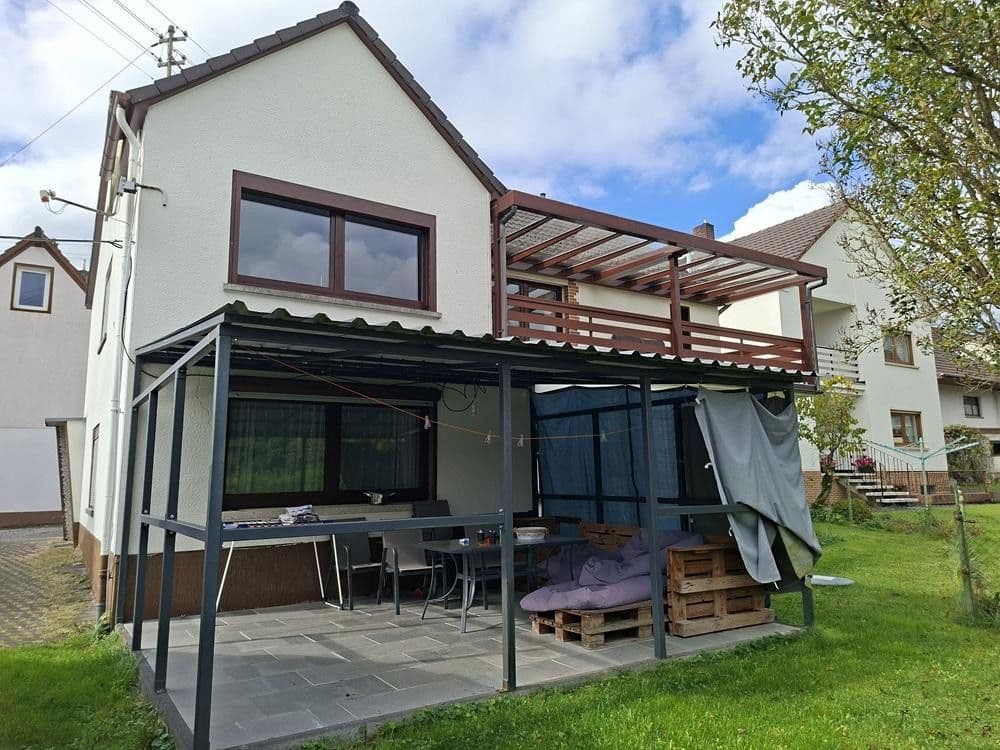 Prodej domu 150 m², pozemek 1.400 m², Hauptstrasse 14, Obererbach, Porýní-Falc Prodej domu 150 m², pozemek 1.400 m², Hauptstrasse 14, Obererbach, Porýní-Falc