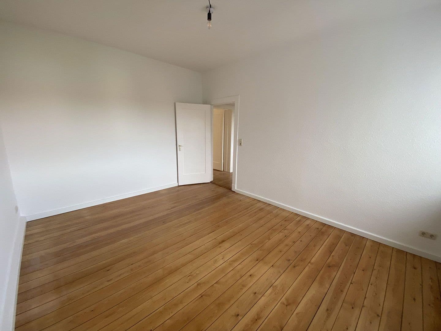 Pronájem bytu 3+1 70 m², Warnemünde, Mecklenburg-Vorpommern Pronájem bytu 3+1 70 m², Warnemünde, Mecklenburg-Vorpommern