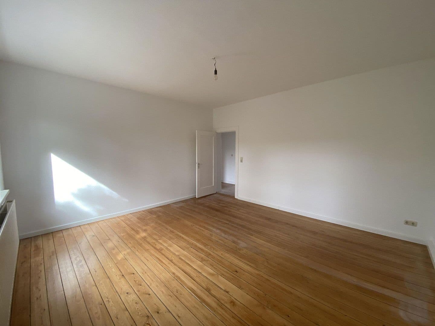 Pronájem bytu 3+1 70 m², Warnemünde, Mecklenburg-Vorpommern Pronájem bytu 3+1 70 m², Warnemünde, Mecklenburg-Vorpommern