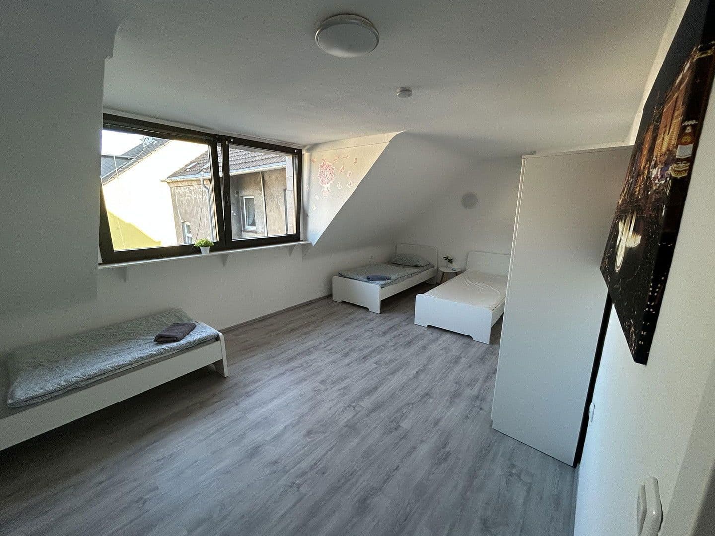 Pronájem bytu 3+1 85 m², Baustraße 8, Oberhausen, Severní Porýní-Vestfálsko Pronájem bytu 3+1 85 m², Baustraße 8, Oberhausen, Severní Porýní-Vestfálsko