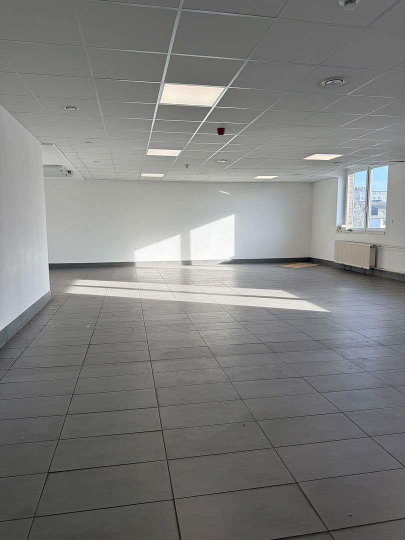 Pronájem nebytového prostoru 2.170 m², Magdeburgerstrasse 37, Gelsenkirchen, Severní Porýní-Vestfálsko Pronájem nebytového prostoru 2.170 m², Magdeburgerstrasse 37, Gelsenkirchen, Severní Porýní-Vestfálsko