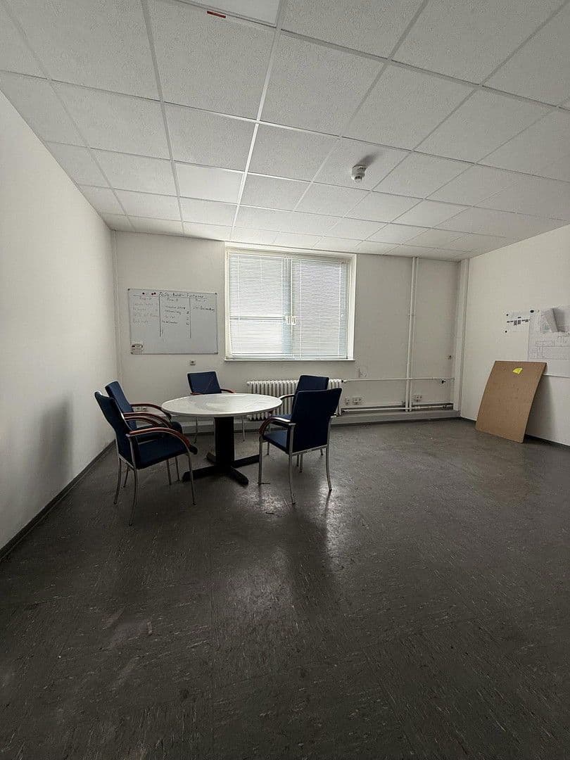 Pronájem nebytového prostoru 2.170 m², Magdeburgerstrasse 37, Gelsenkirchen, Severní Porýní-Vestfálsko Pronájem nebytového prostoru 2.170 m², Magdeburgerstrasse 37, Gelsenkirchen, Severní Porýní-Vestfálsko