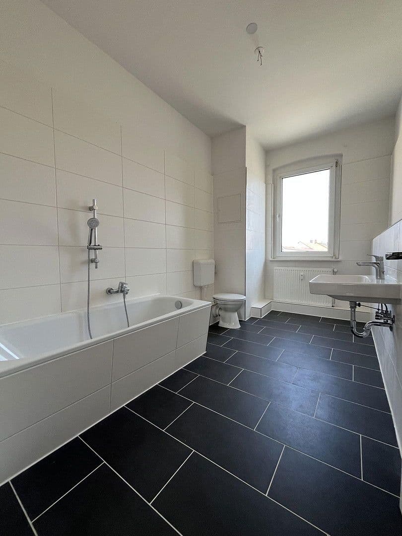 Pronájem bytu 4+1 113 m², Franz-Ludwig-Rasch-Straße 12, Naumburg (Saale), Sasko-Anhaltsko Pronájem bytu 4+1 113 m², Franz-Ludwig-Rasch-Straße 12, Naumburg (Saale), Sasko-Anhaltsko