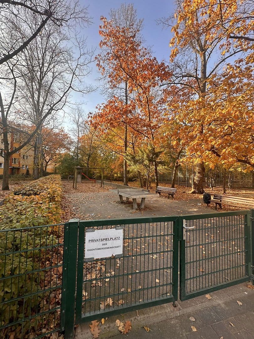 Prodej bytu 3+1 74 m², Stockumer Straße 11b, Berlin, Berlín Prodej bytu 3+1 74 m², Stockumer Straße 11b, Berlin, Berlín