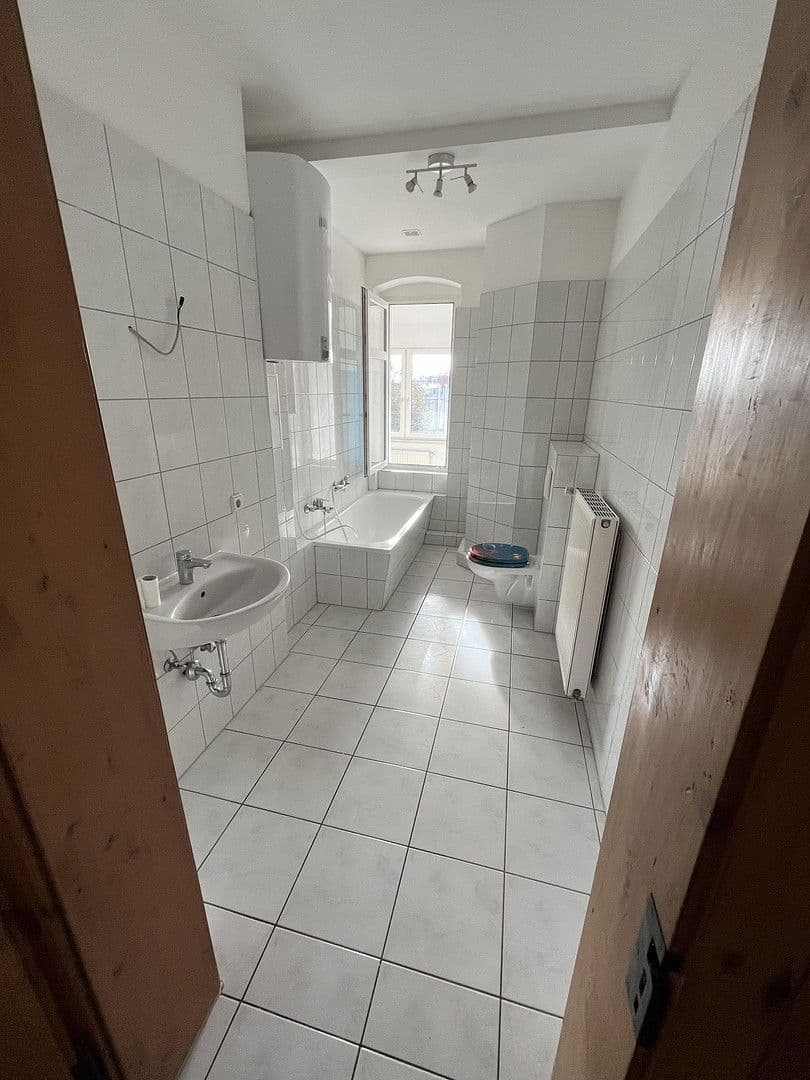 Pronájem bytu 4+1 97 m², Jägerstraße 70, Naumburg (Saale), Sasko-Anhaltsko Pronájem bytu 4+1 97 m², Jägerstraße 70, Naumburg (Saale), Sasko-Anhaltsko