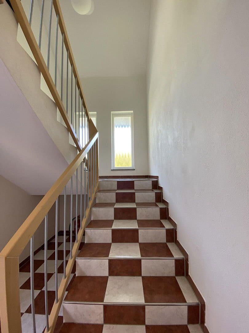 Pronájem domu 170 m², pozemek 450 m², Adlkofen, Bavorsko Pronájem domu 170 m², pozemek 450 m², Adlkofen, Bavorsko