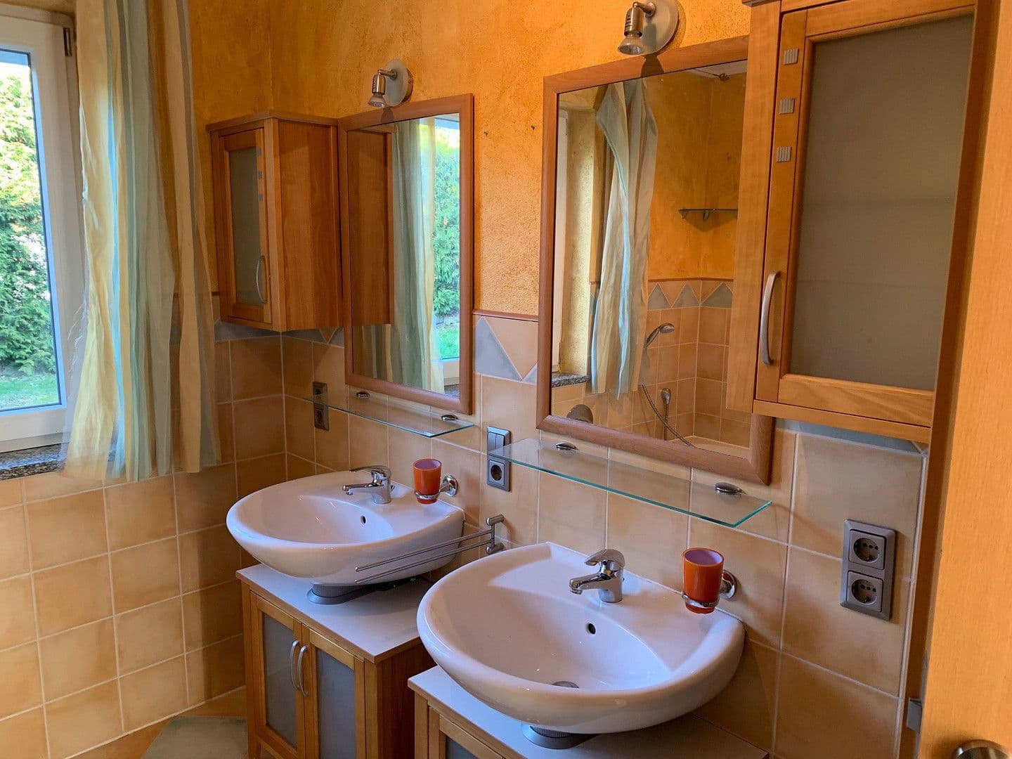 Pronájem domu 170 m², pozemek 450 m², Adlkofen, Bavorsko Pronájem domu 170 m², pozemek 450 m², Adlkofen, Bavorsko