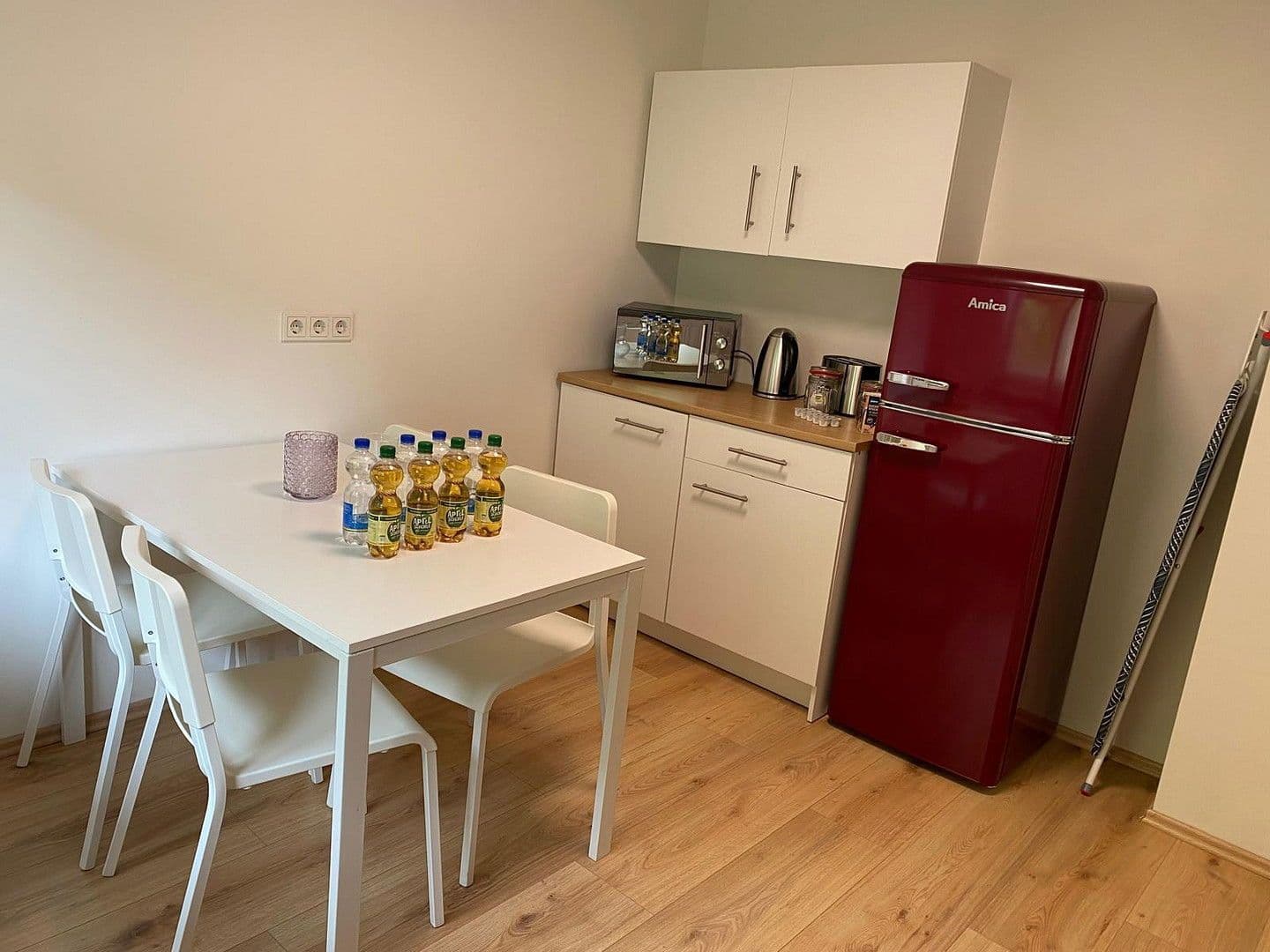 Pronájem bytu 2+1 50 m², Oberer Wingertweg, 75, Pforzheim, Bádensko-Württembersko Pronájem bytu 2+1 50 m², Oberer Wingertweg, 75, Pforzheim, Bádensko-Württembersko