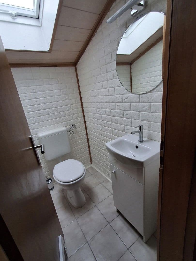 Pronájem bytu 4+1 135 m², Hauptstr.15, Neukirchen beim Heiligen Blut, Bavorsko Pronájem bytu 4+1 135 m², Hauptstr.15, Neukirchen beim Heiligen Blut, Bavorsko