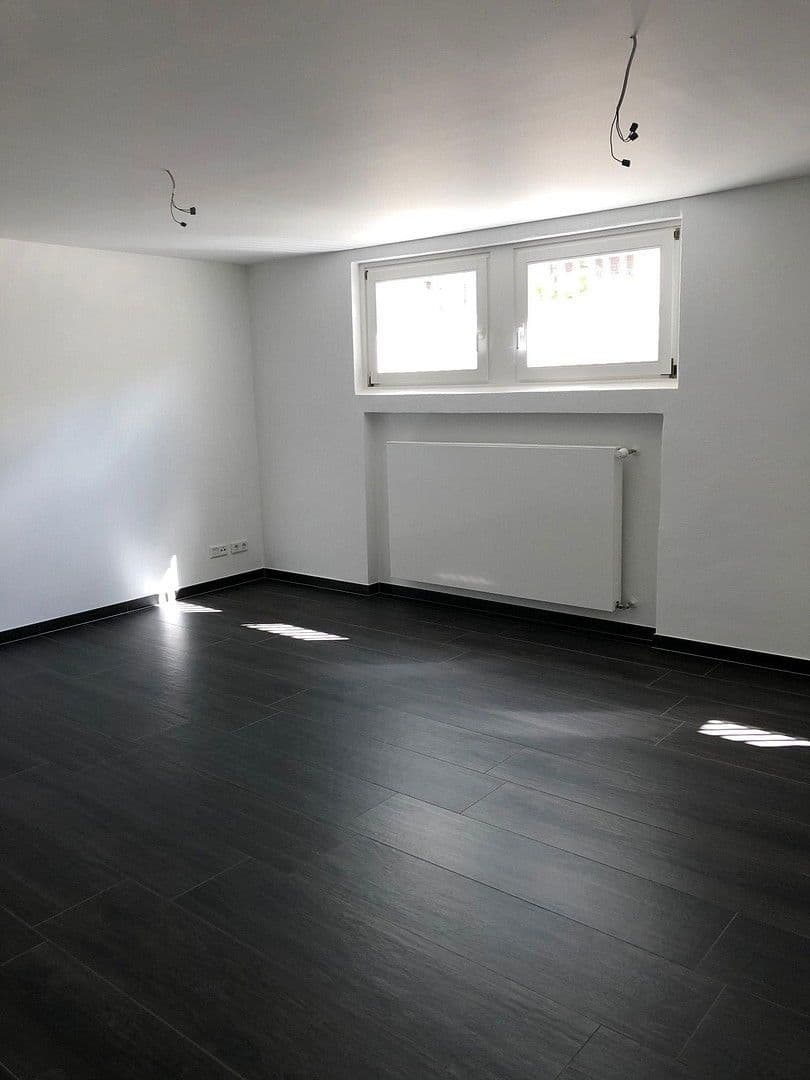 Pronájem domu 300 m², pozemek 1.899 m², Bürgstadt, Bavorsko Pronájem domu 300 m², pozemek 1.899 m², Bürgstadt, Bavorsko